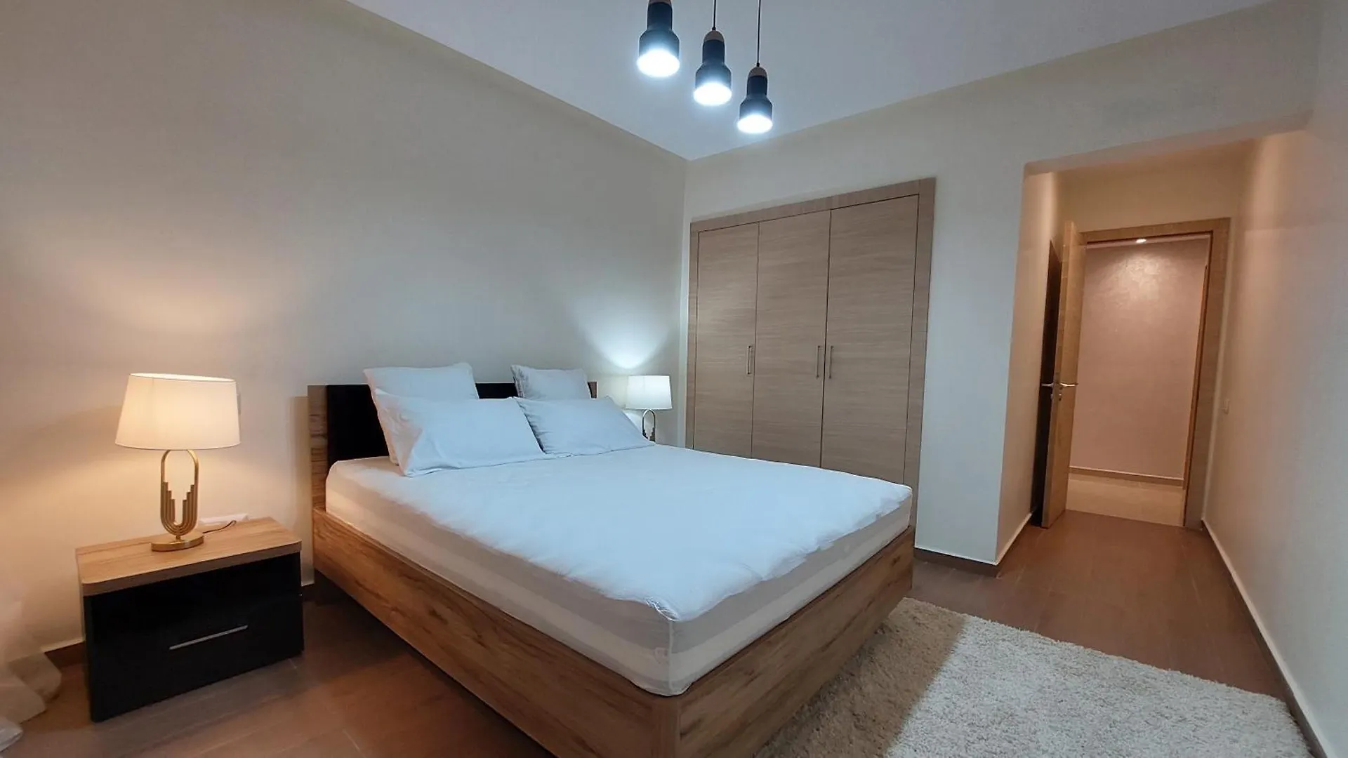 Appartement En Residence Avec Piscine Марракеш