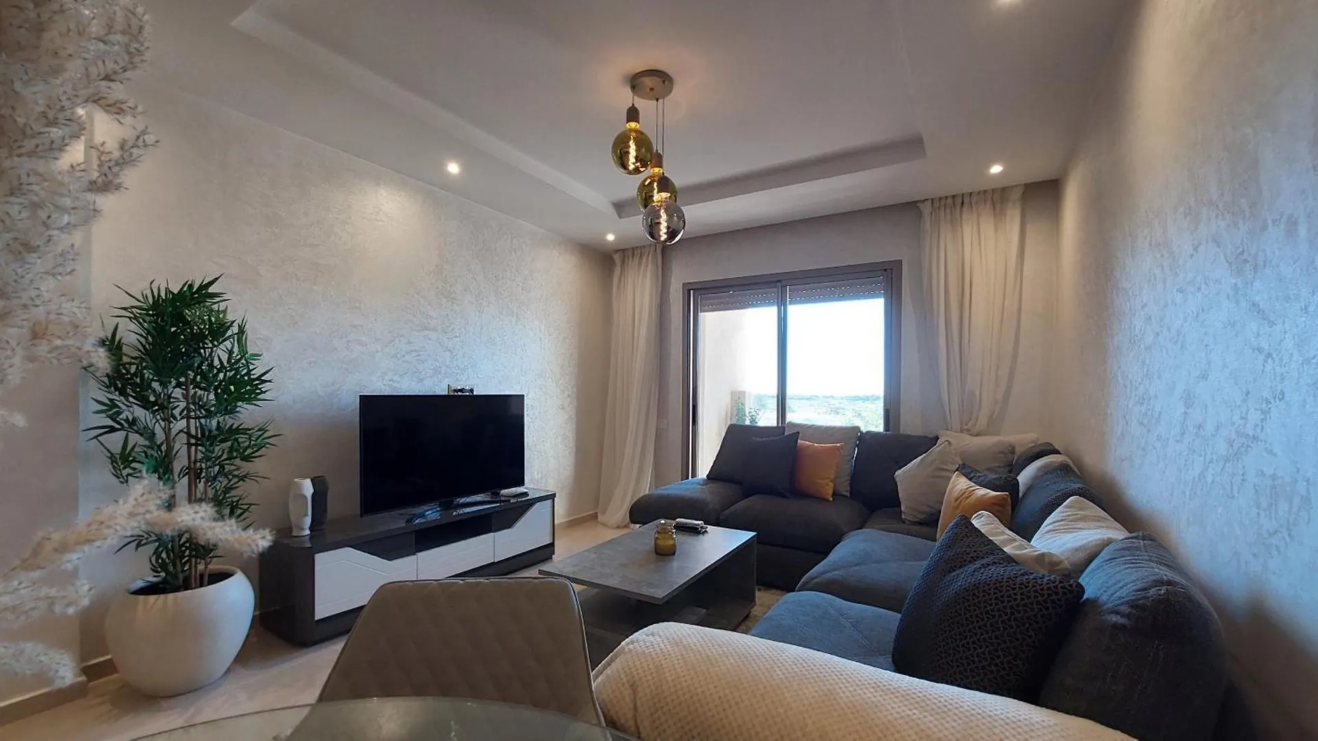 Appartement En Residence Avec Piscine Марракеш