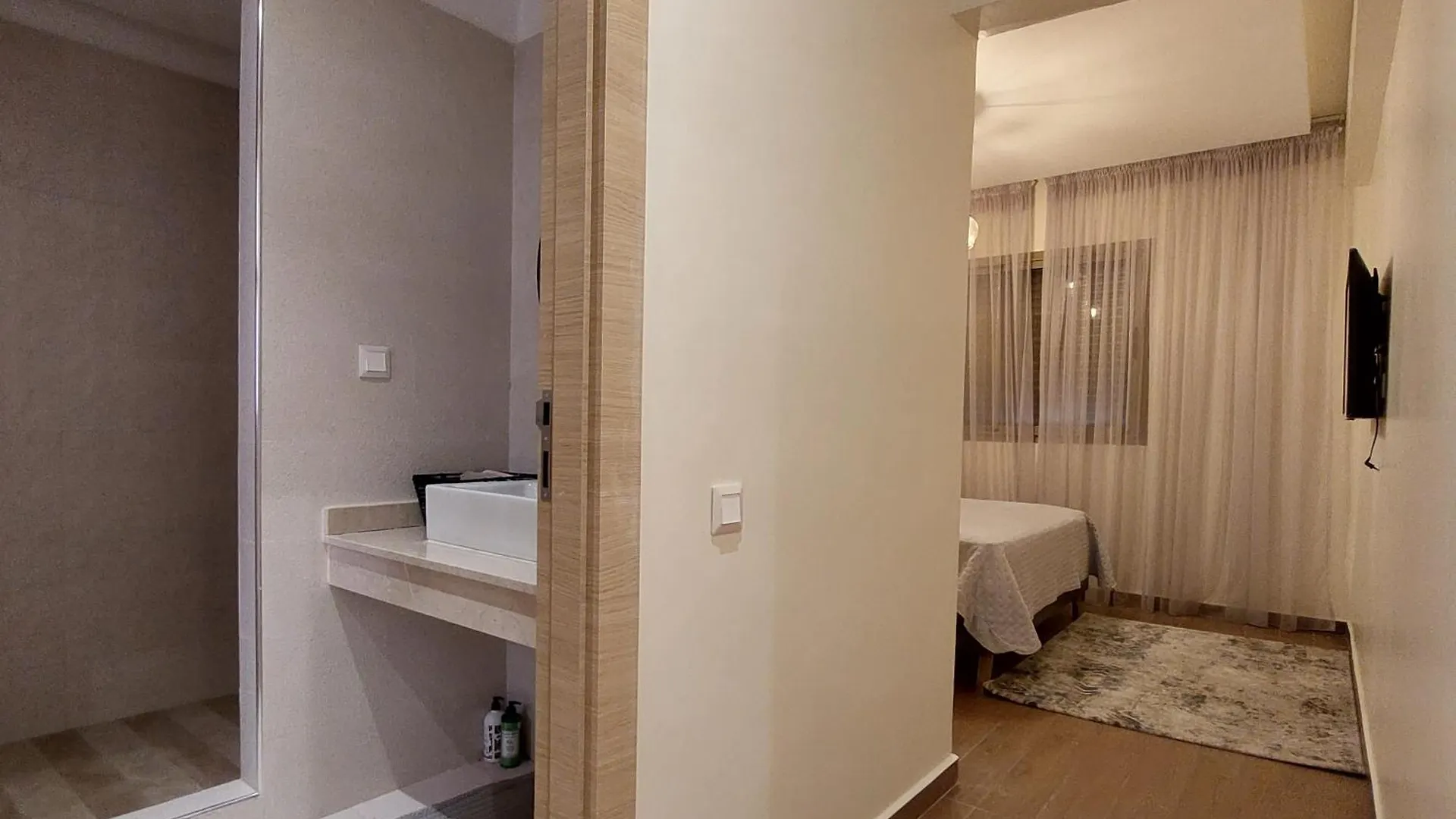 Appartement En Residence Avec Piscine Марракеш